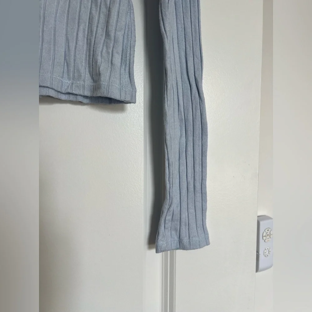 Light Blue A&F Ribbed Cardigan - Picture 6 of 9